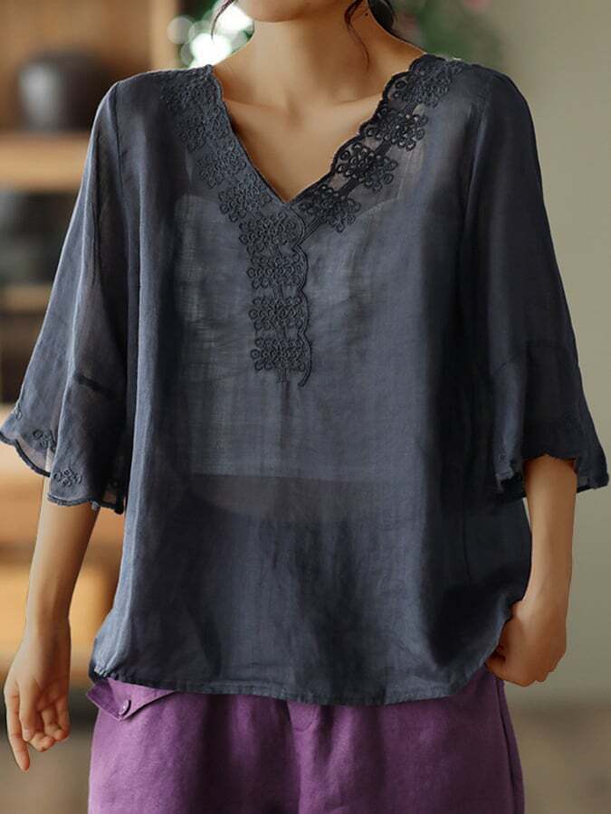 Art Retro Embroidered Flare Sleeve Shirt